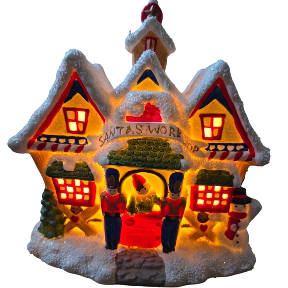 Vintage RARE 1993 Mervyns Santa's Workshop Still Lights Up - Picture 1 of 10